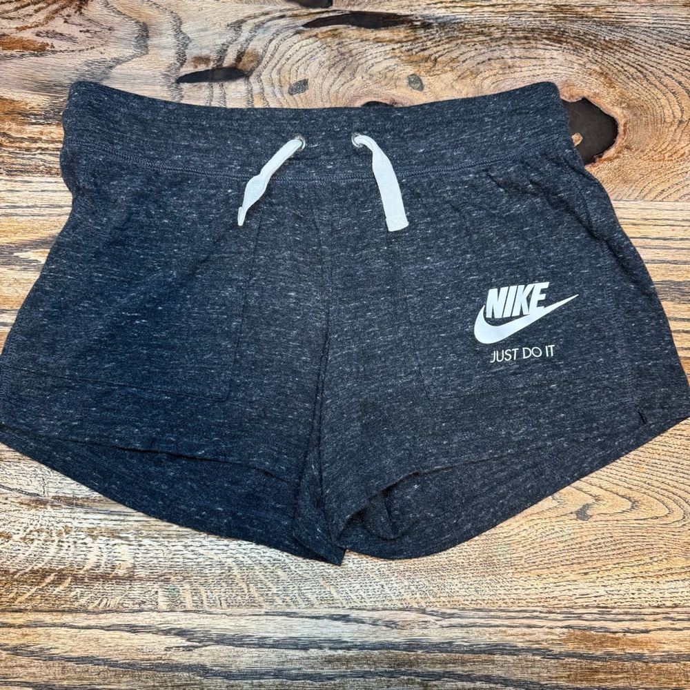 Nike Dark Grey Shorts Women’s Medium Drawstring Waist Running Everyday Casual